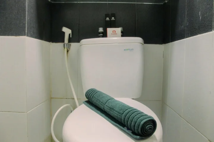 Депок: Compact And Artsy Studio Cinere Bellevue Apartment