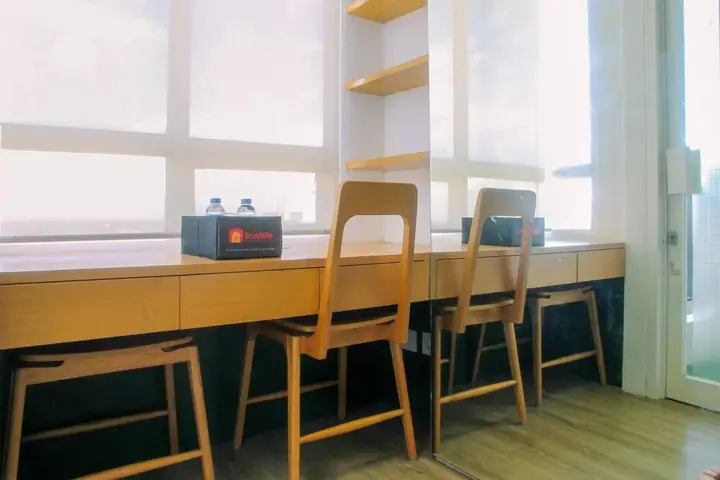 Compact And Artsy Studio Cinere Bellevue Apartment — фото 3
