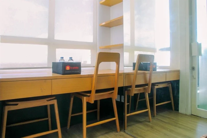 Депок: Compact And Artsy Studio Cinere Bellevue Apartment