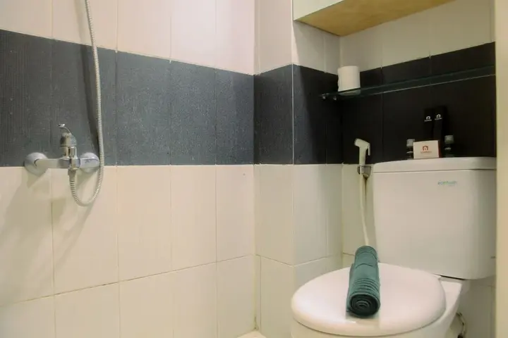 Депок: Compact And Artsy Studio Cinere Bellevue Apartment