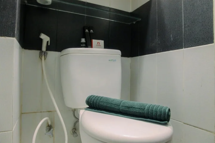 Депок: Compact And Artsy Studio Cinere Bellevue Apartment