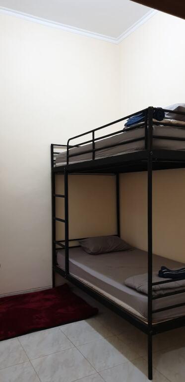 Проболинго: Happy Volcano Backpacker Dormitory - Hostel
