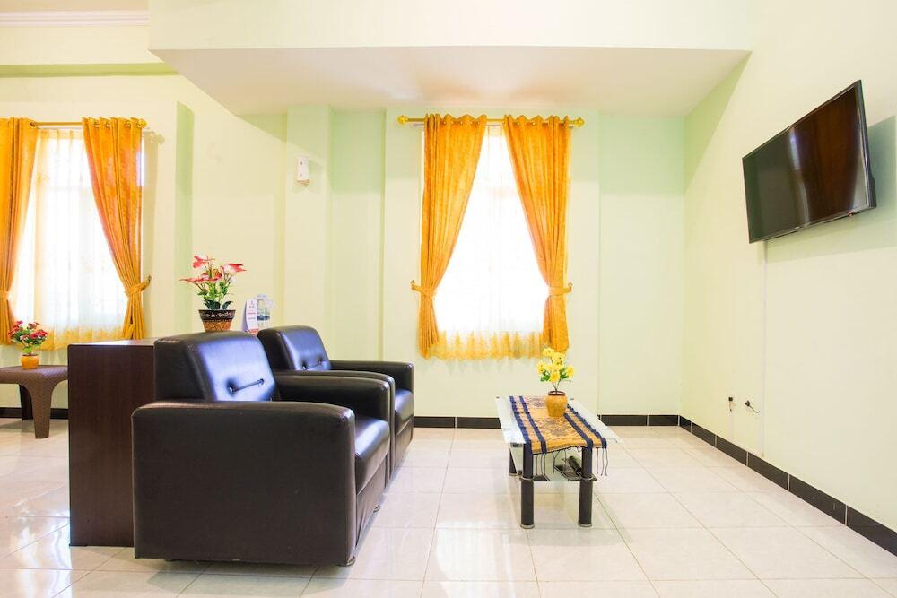 Батуретно: OYO 1419 Rhona Guest House Syariah