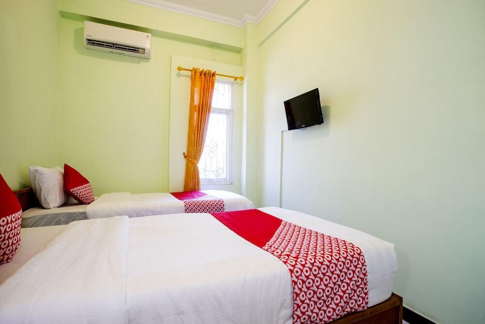 Батуретно: OYO 1419 Rhona Guest House Syariah