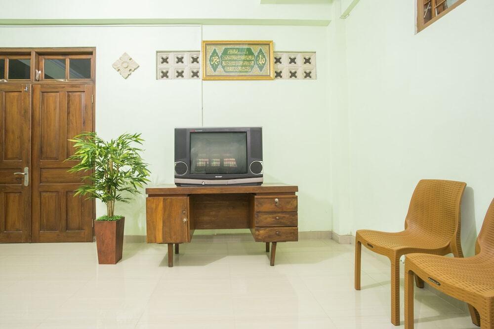 Батуретно: OYO 1419 Rhona Guest House Syariah