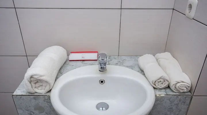 Медан: ZEN Rooms K Hotel