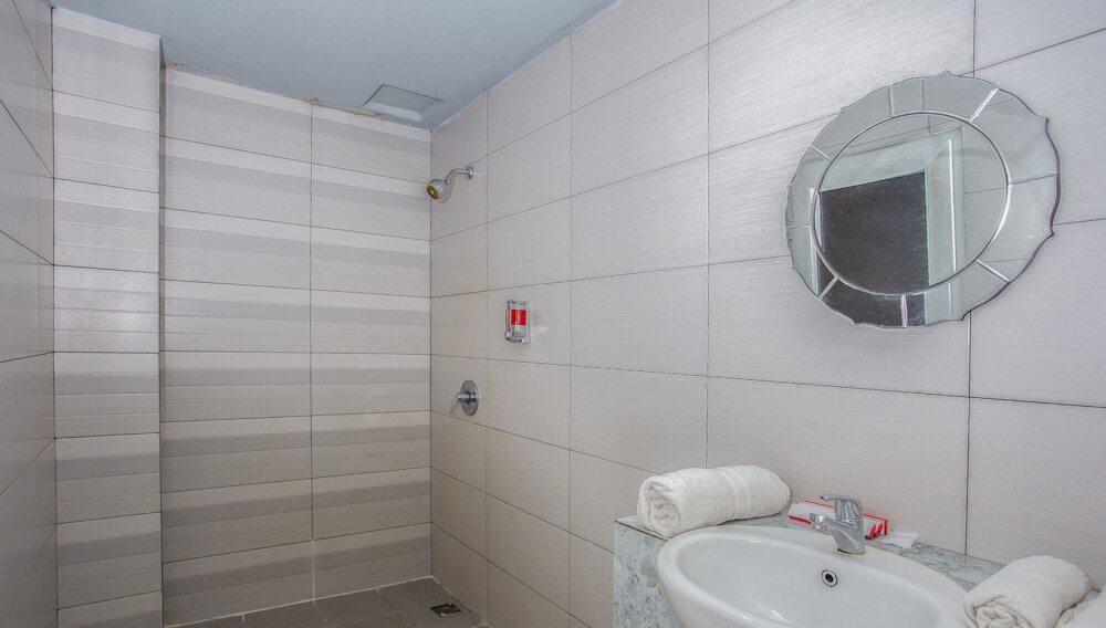 Медан: ZEN Rooms K Hotel