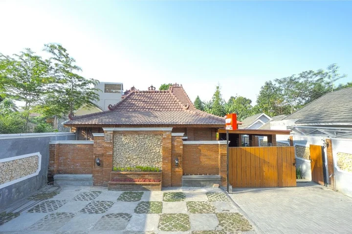 Батуретно: Oyo 1591 Ndalem Sidoarum Syariah