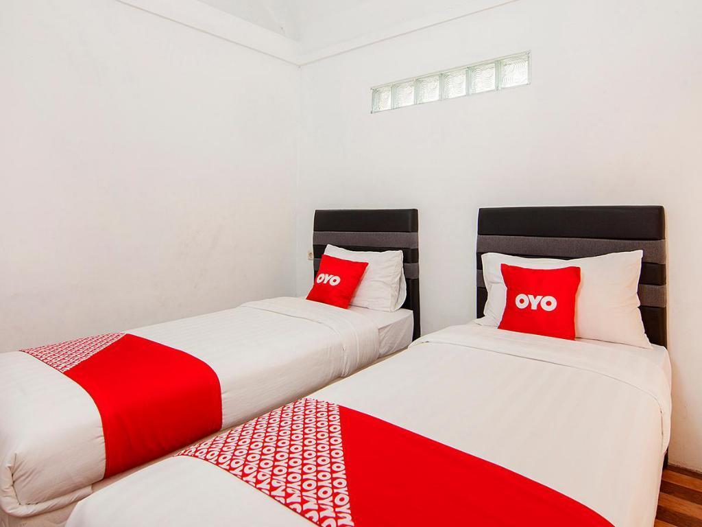 Озеро Тоба: OYO 1812 Dg Inn