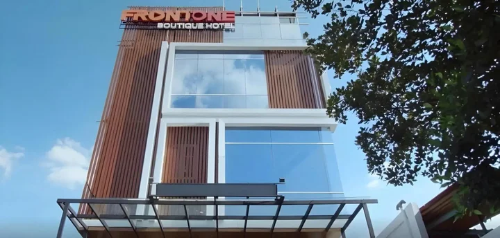 Семаранг: Front One Boutique Tugu Muda Semarang