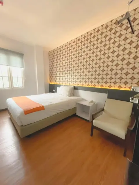 Семаранг: Front One Boutique Tugu Muda Semarang