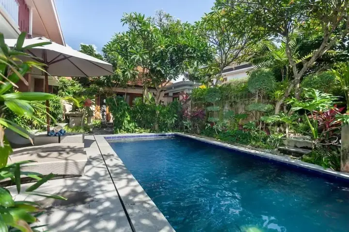 Санур: Anindya Sanur