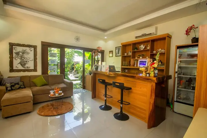 Санур: Anindya Sanur