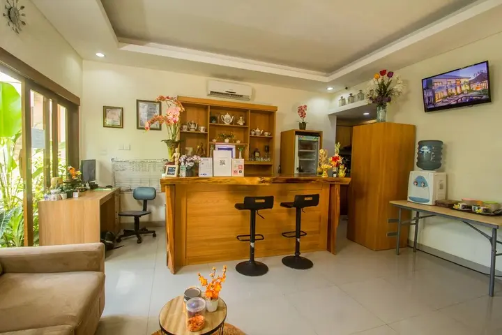 Санур: Anindya Sanur