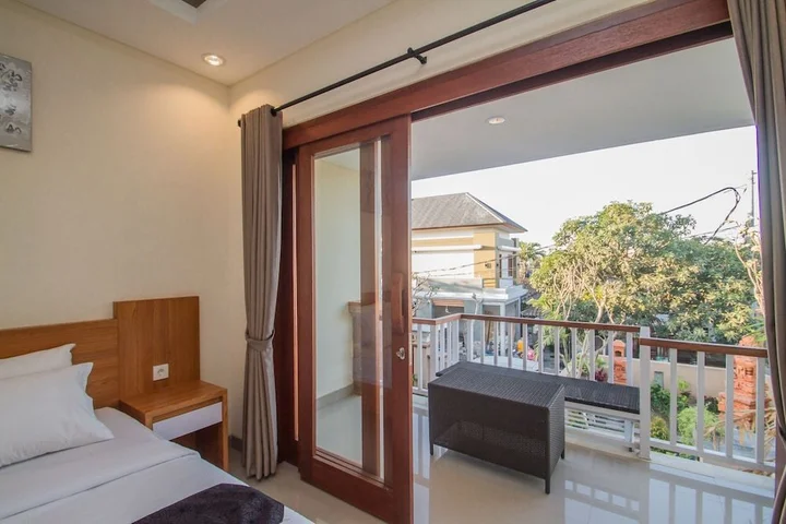 Санур: Anindya Sanur