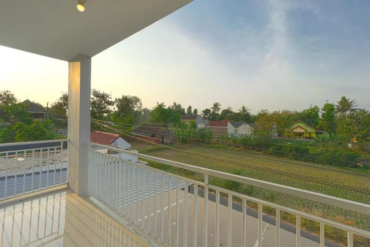 Батуретно: OYO 1542 Yessy Mansion