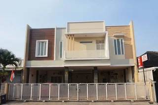 Маланг: Oyo 1295 Linns Family Residence