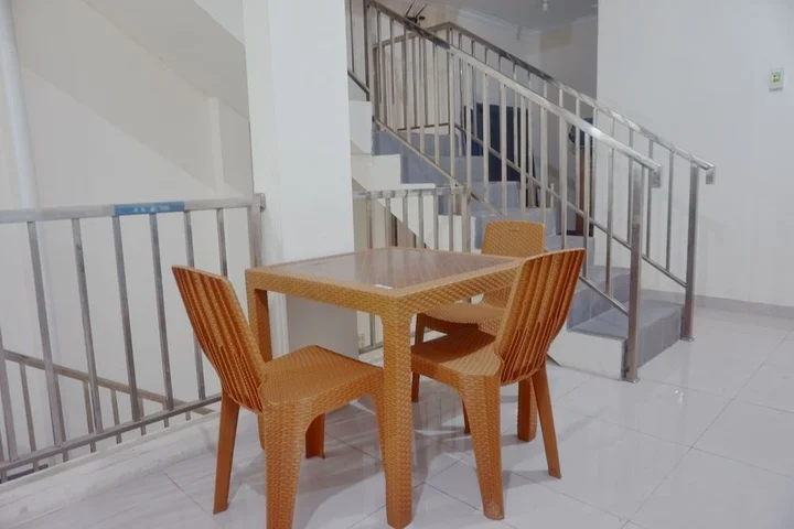 Маланг: Oyo 1295 Linns Family Residence