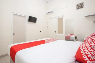 Маланг: Oyo 1295 Linns Family Residence