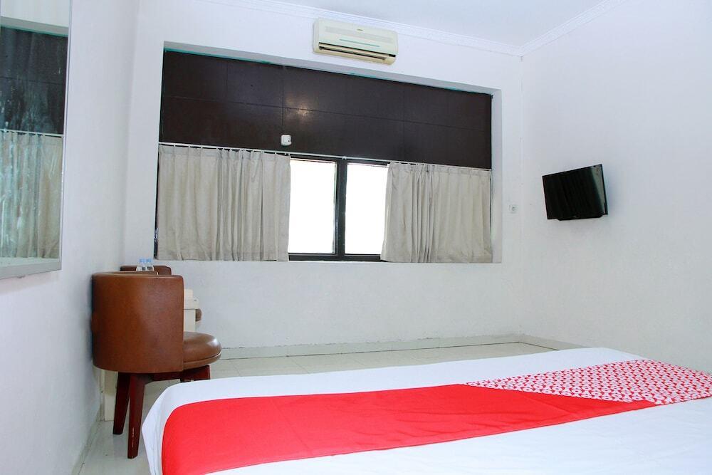 Палу: OYO 1325 Grand Wisata Hotel