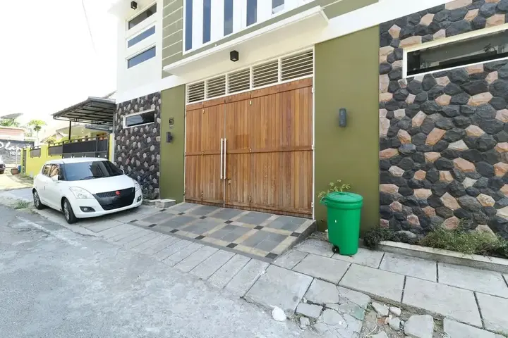 Маланг: New Guesthouse Tatasurya Syariah