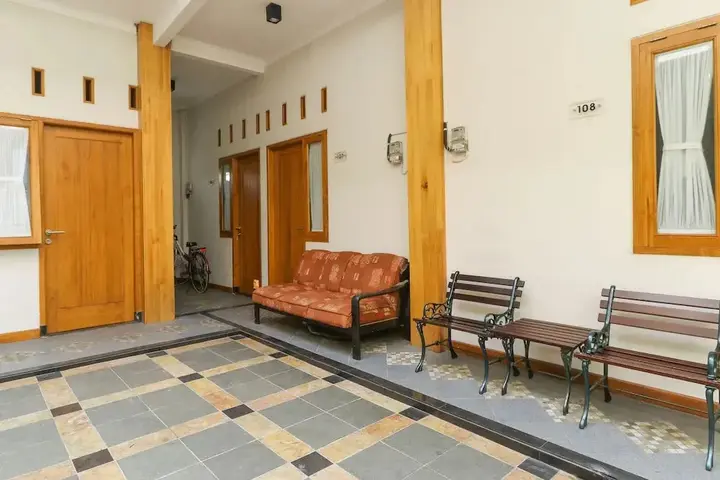 Маланг: New Guesthouse Tatasurya Syariah