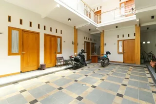 Маланг: New Guesthouse Tatasurya Syariah