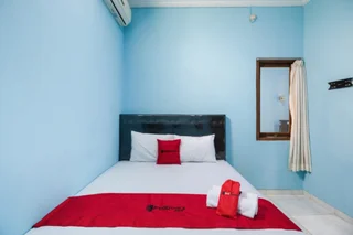Депок: RedDoorz @ Nologaten Ambarukmo