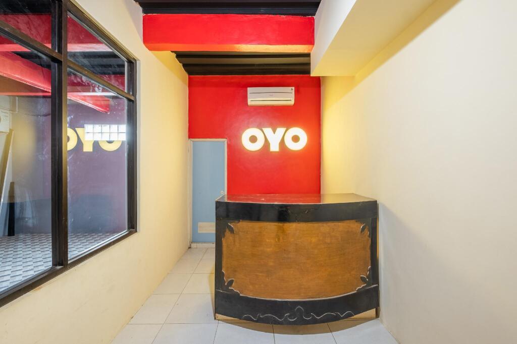 Караванг: OYO 1120 Hotel Grand Liquid