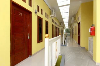 Медан: OYO 1235 Tona Residence