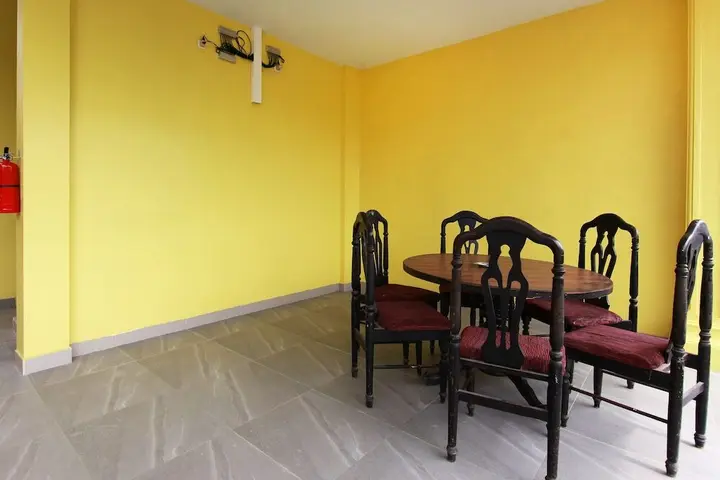 Медан: OYO 1235 Tona Residence
