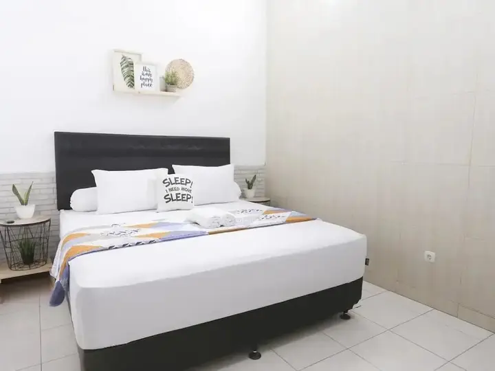 Депок: Gilgal Guesthouse