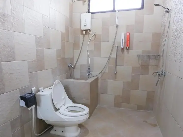 Депок: Gilgal Guesthouse