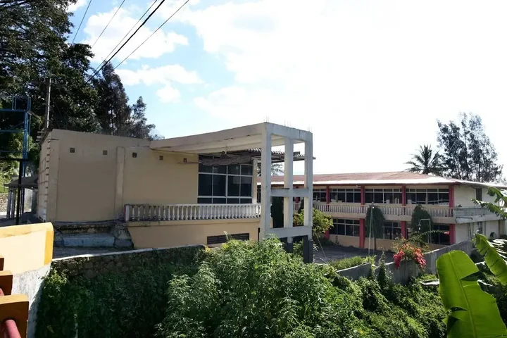 Озеро Тоба: Airy Tpr Sinaga 1 Parapat