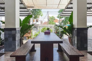 Маланг: RedDoorz near Batik Tulis Celaket 2
