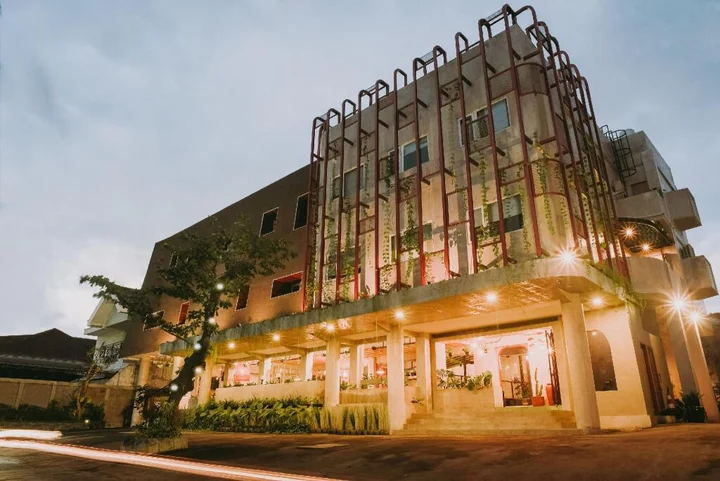 Сурабая: PanaHouse Surabaya