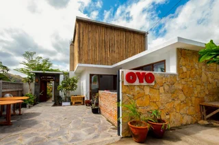 Прайя: OYO 1493 Surya Villa