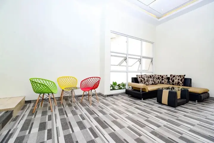Семаранг: Oyo Flagship 2124 Kars Inn Semarang