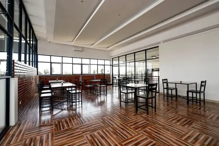 Семаранг: Oyo Flagship 2124 Kars Inn Semarang