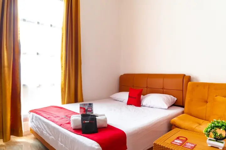 Джакарта: RedDoorz near Cipinang Indah Mall