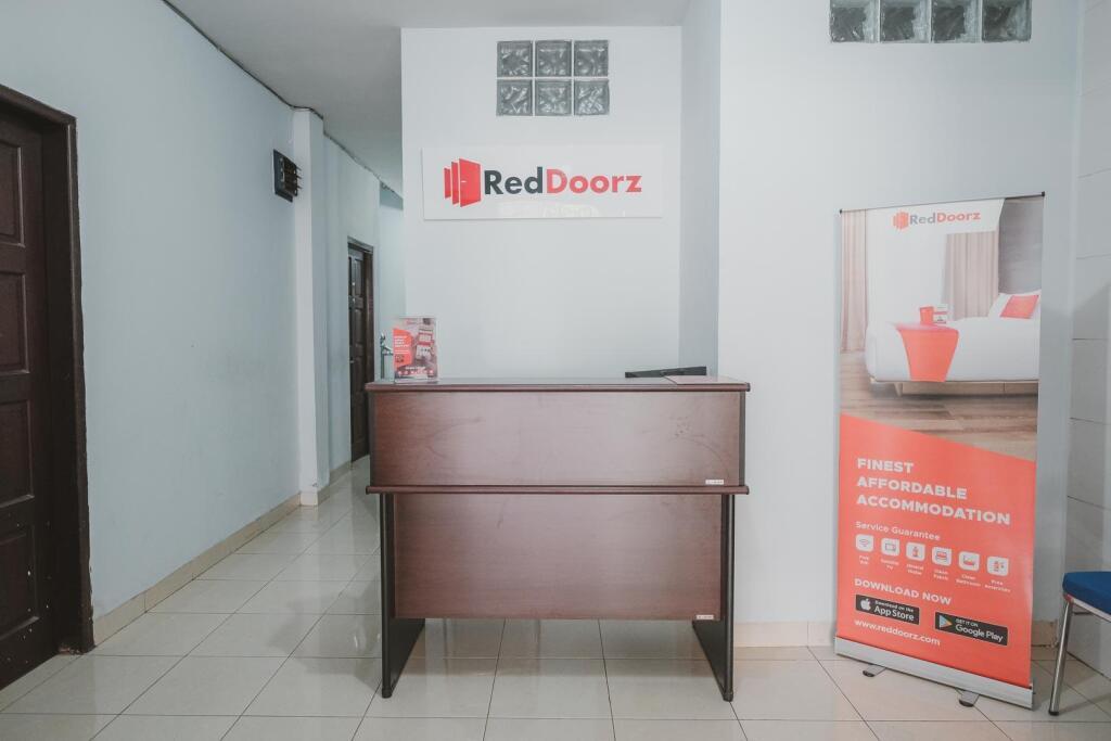 RedDoorz near Universitas Sisingamangaraja Medan — фото 4