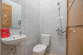 Банджанбару: RedDoorz Plus near Syamsudin Noor Airport 3