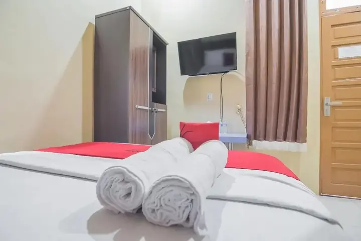 Банджанбару: RedDoorz Plus near Syamsudin Noor Airport 3