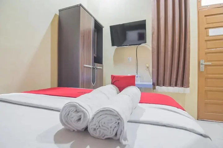 Банджанбару: RedDoorz Plus near Syamsudin Noor Airport 3