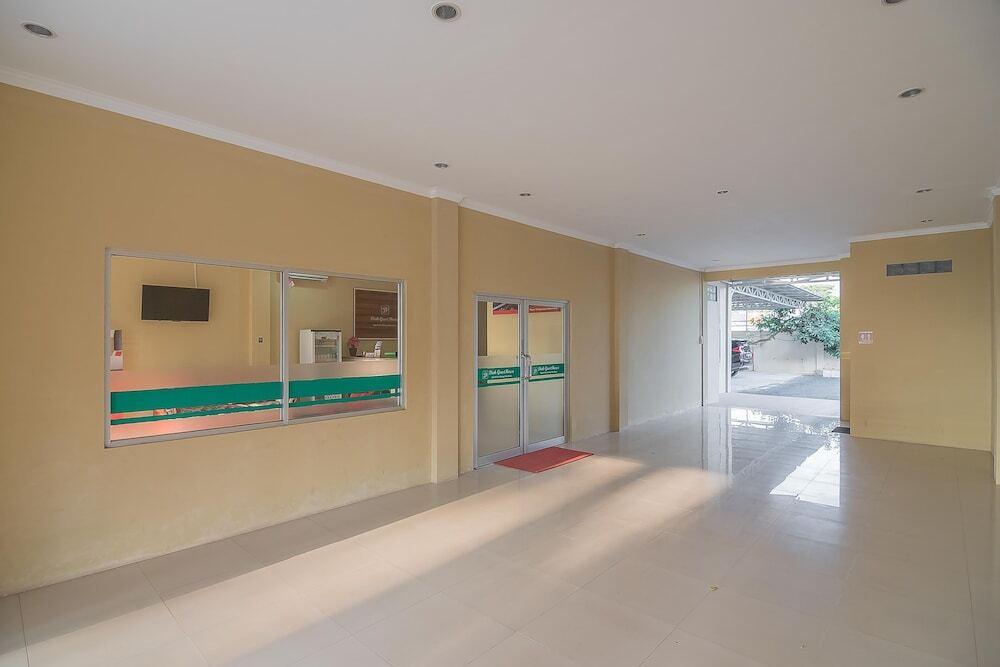 Банджанбару: RedDoorz Plus near Syamsudin Noor Airport 3