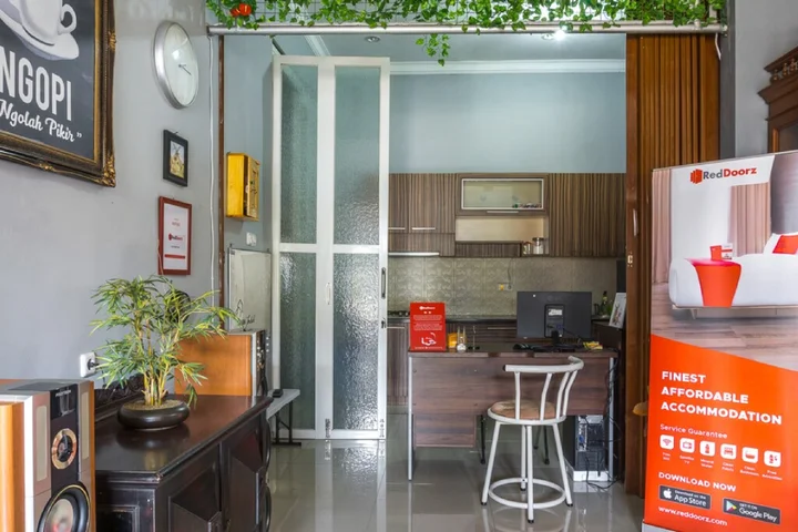 Маланг: RedDoorz Syariah near RRI Malang