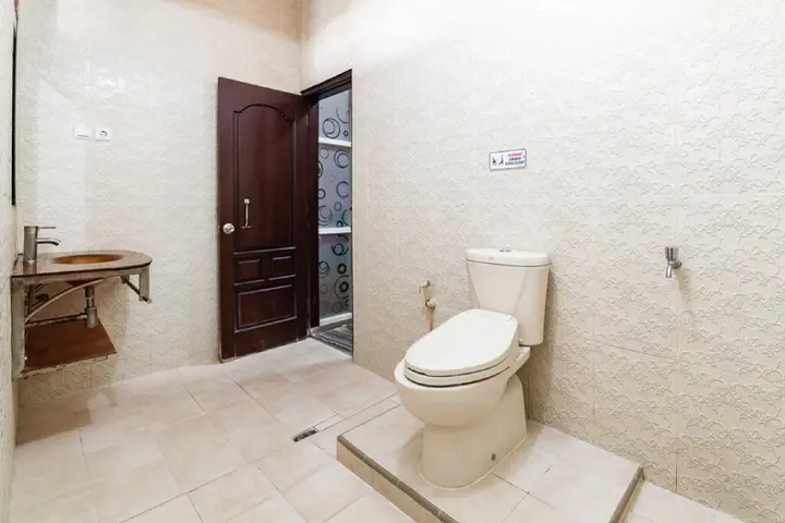 Маланг: RedDoorz Syariah near RRI Malang