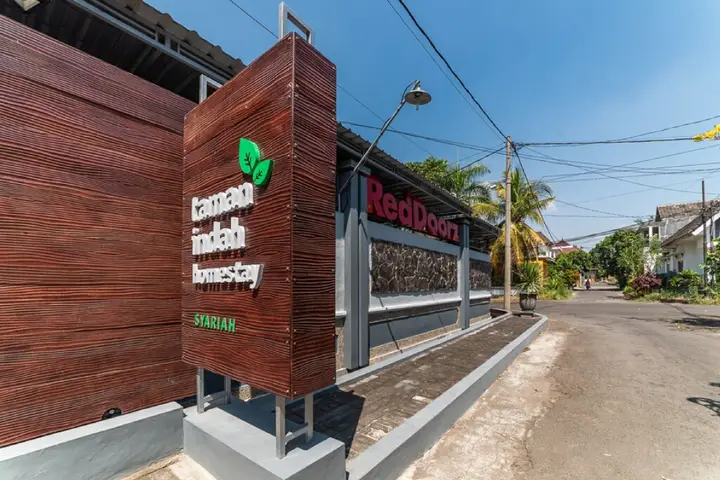 RedDoorz Syariah near RRI Malang — фото 1