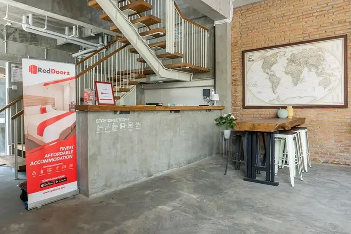 RedDoorz Hostel near Malang Train Station 2 — фото 1
