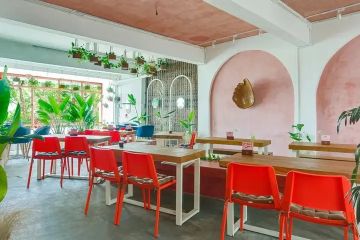 Маланг: RedDoorz Hostel near Malang Train Station 2